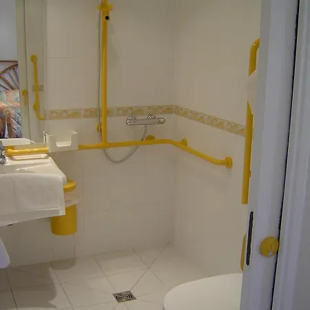 ホテル De Normandie 3*
